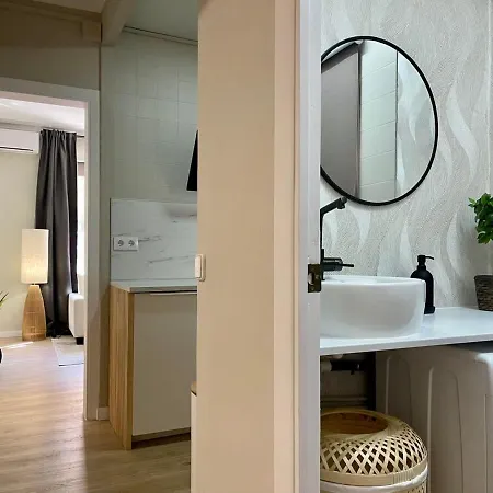 Poble Sec - Modern & Comfy 3 Bedrooms Барселона